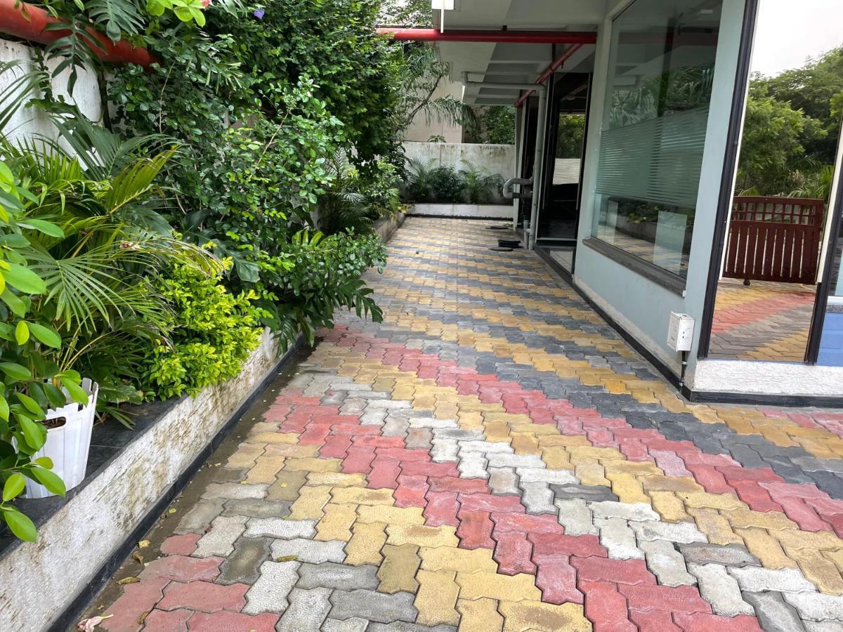 Hotel Airport Kk Nagpur Exterior foto
